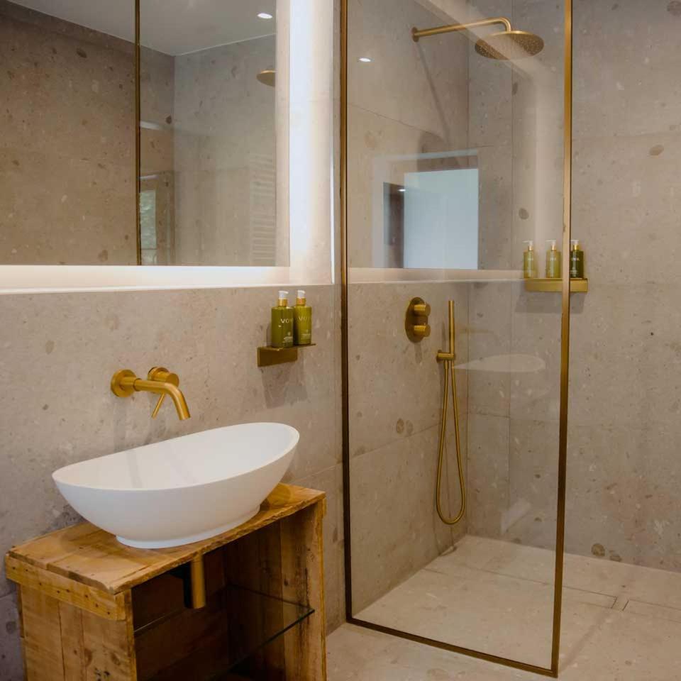 The Deerstone Luxury Eco Hideaway Villa Laragh Bilik gambar